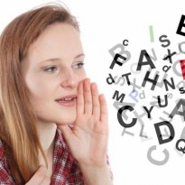 9 exerciții rapide care te vor face să vorbești mai clar