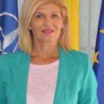 Cora Muntean, jurnalist: „Relația politicieni-presă care se bazează pe bani nu se mai poate repara”
